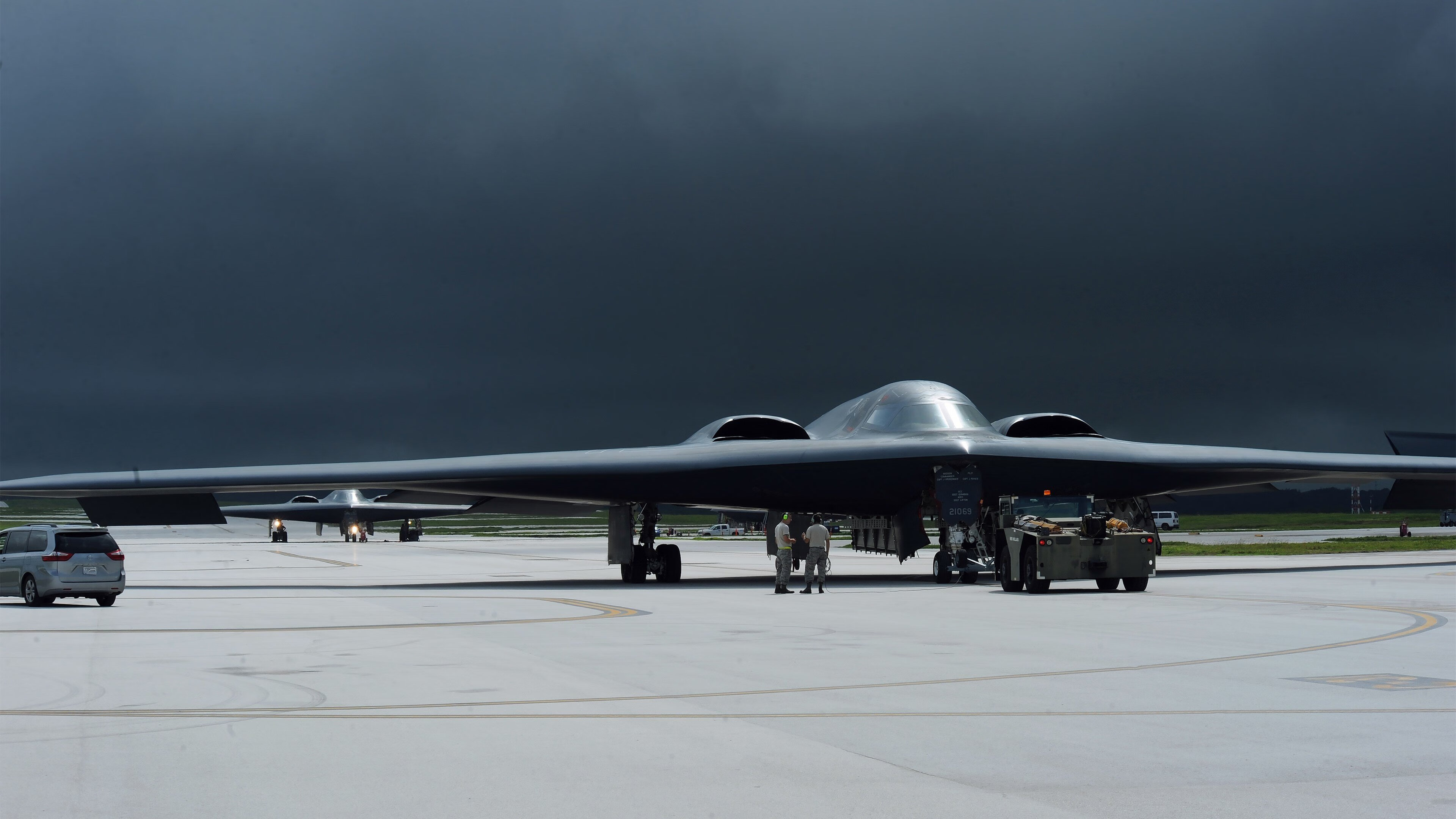 德甲火热展开！领头羊稳扎稳打，争冠悬念依旧，德甲顶级球队